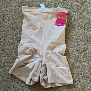 NWT Spanx high waisted shorty